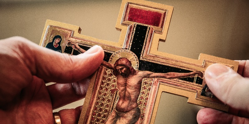james-coleman-1530577-crucifix
